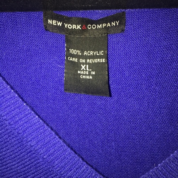 💙$7 SWEATER! NY & Company Royal Blue Sweater - Picture 2 of 3